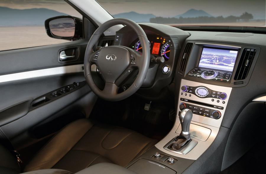  Infiniti G37 Coupe 2009 года  (фото 3 из 51)